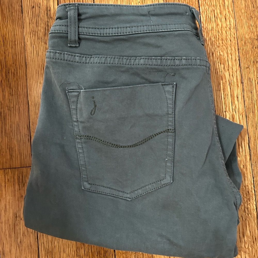 Joules  The Monroe Super Skinny size 8. Color Laurel